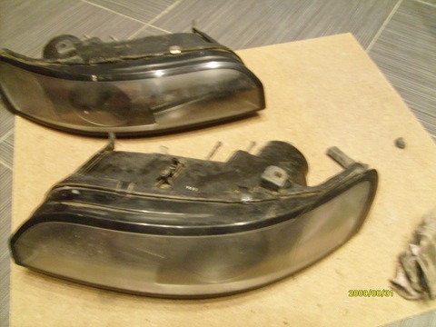Polishing plastic headlights - part 1 - Toyota Sera 15L 1990
