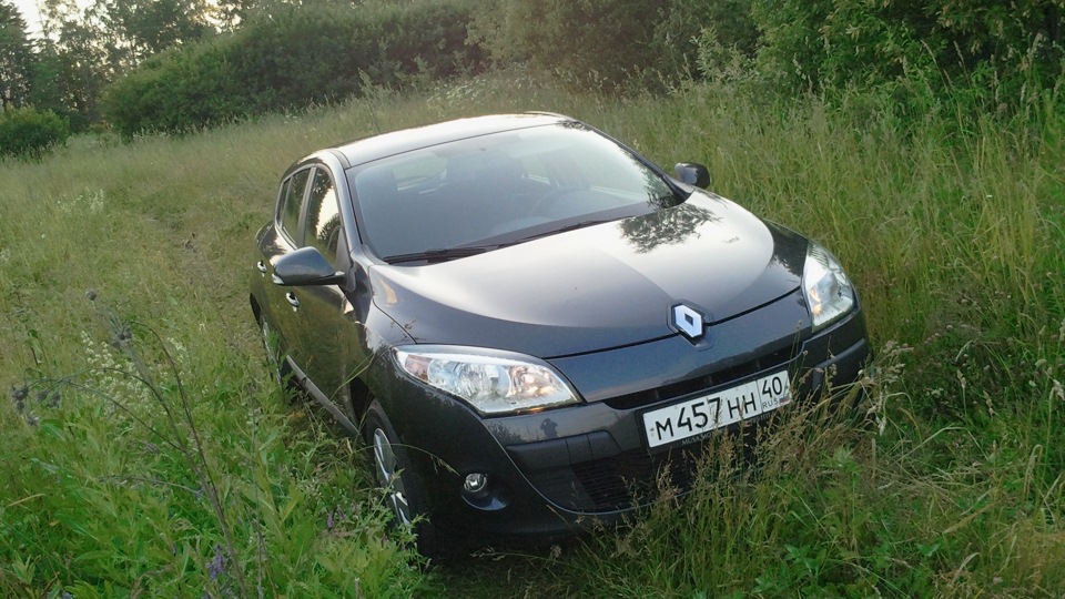 Рено меган 3 дизель фото Renault Megane III 1.6 дизельный 2010 Красатулечка на DRIVE2