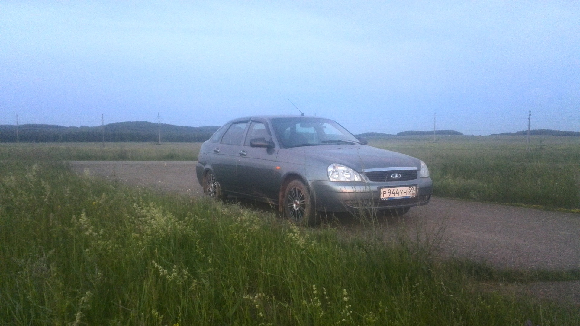 Lada Приора хэтчбек 1.6 бензиновый 2010 | Бедная - учебная на DRIVE2