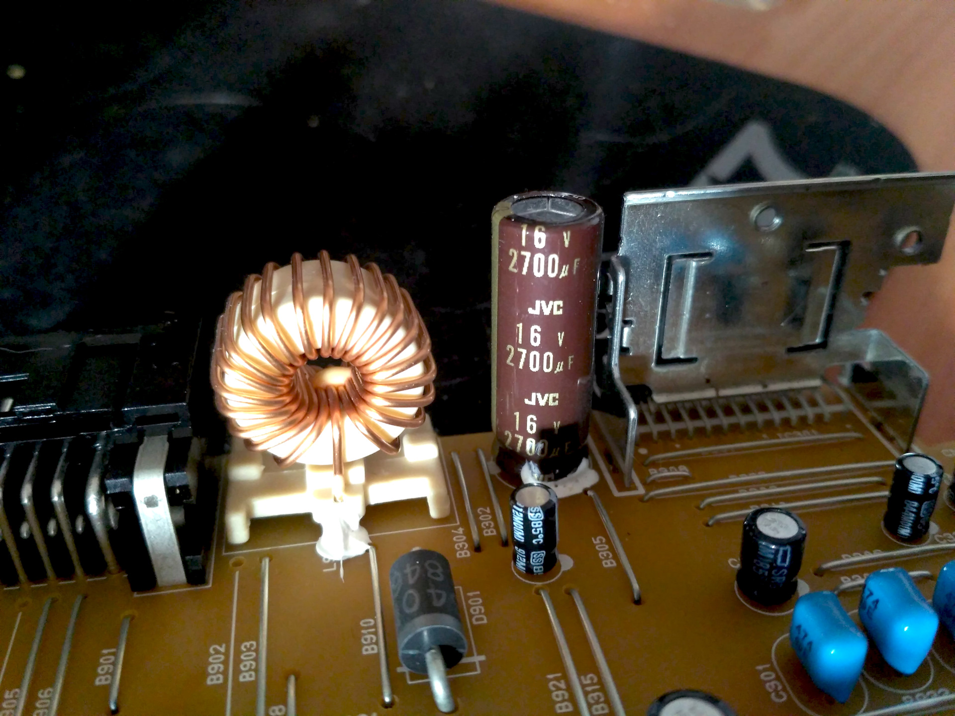 Греется микросхема. Toshiba tb2926chq. Усилитель 1ж24п. Усилитель на микросхеме. Микросхемы для усилителя звука.