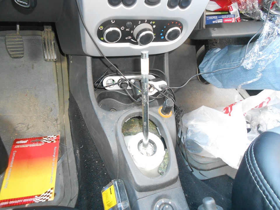 чехол кпп оригинал рено сандеро — Renault Sandero 1G, 1,6 л, 2010 года ...