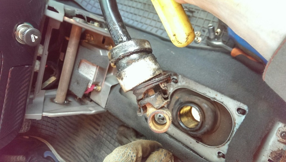 Замена резинок и колпачков на тягах и на самой ручке передач — KIA Rio ...