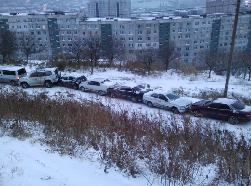 День жестянщика. День жестянщика юмор. Любители летней резины. С днем жестянщика картинки.