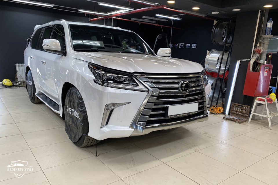 Оклейка Lexus LX 570 — Llumar Platinum Matte — Brothers-Style на DRIVE2