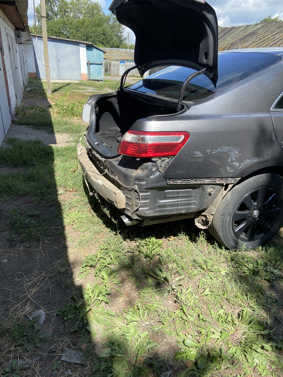 Сгнил багажник Камри 40. — Toyota Camry (XV40), 2,4 л, 2007 года ...