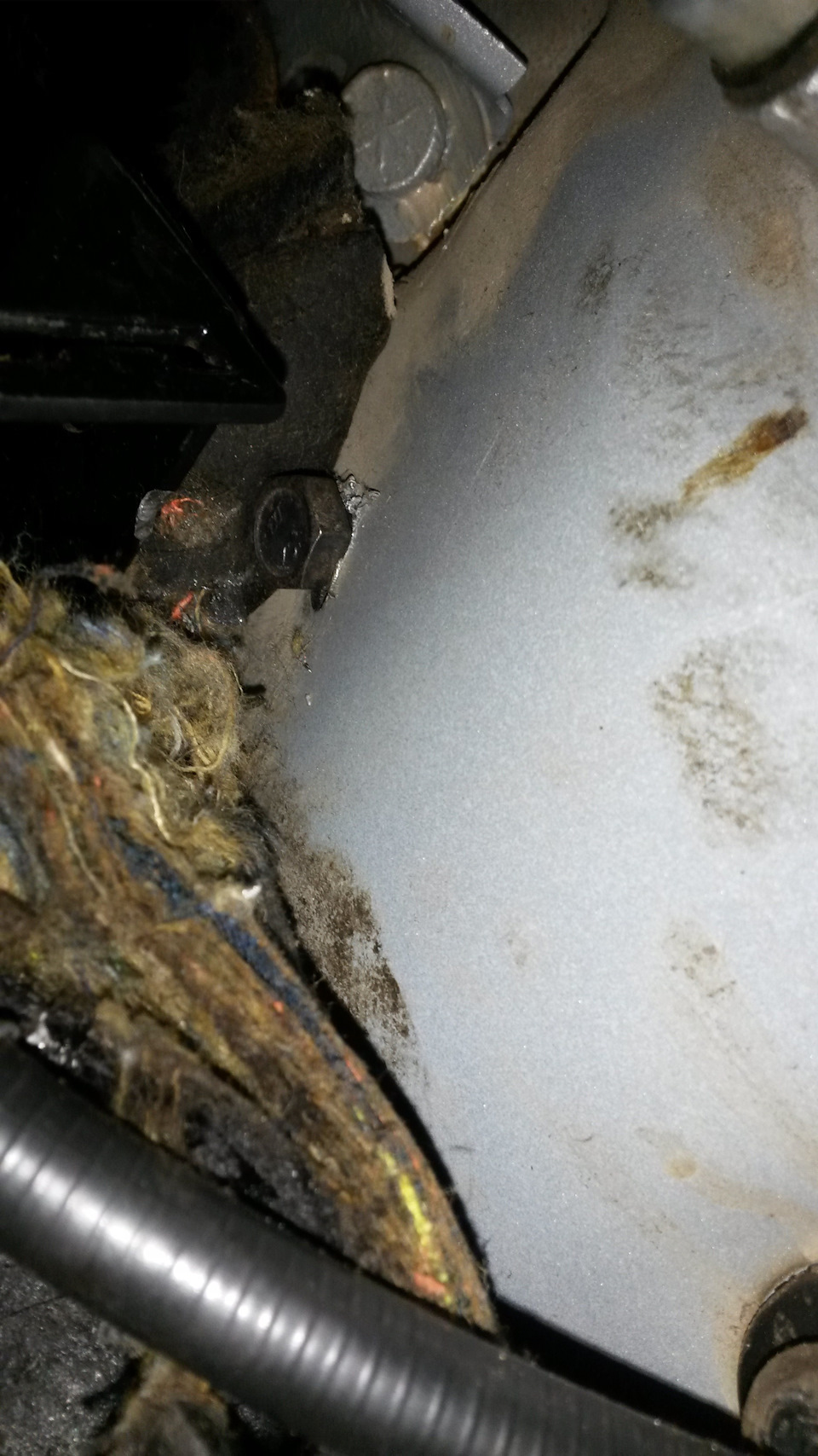 Крепление рулевой рейки — Lada Калина хэтчбек, 1,6 л, 2007 года ...