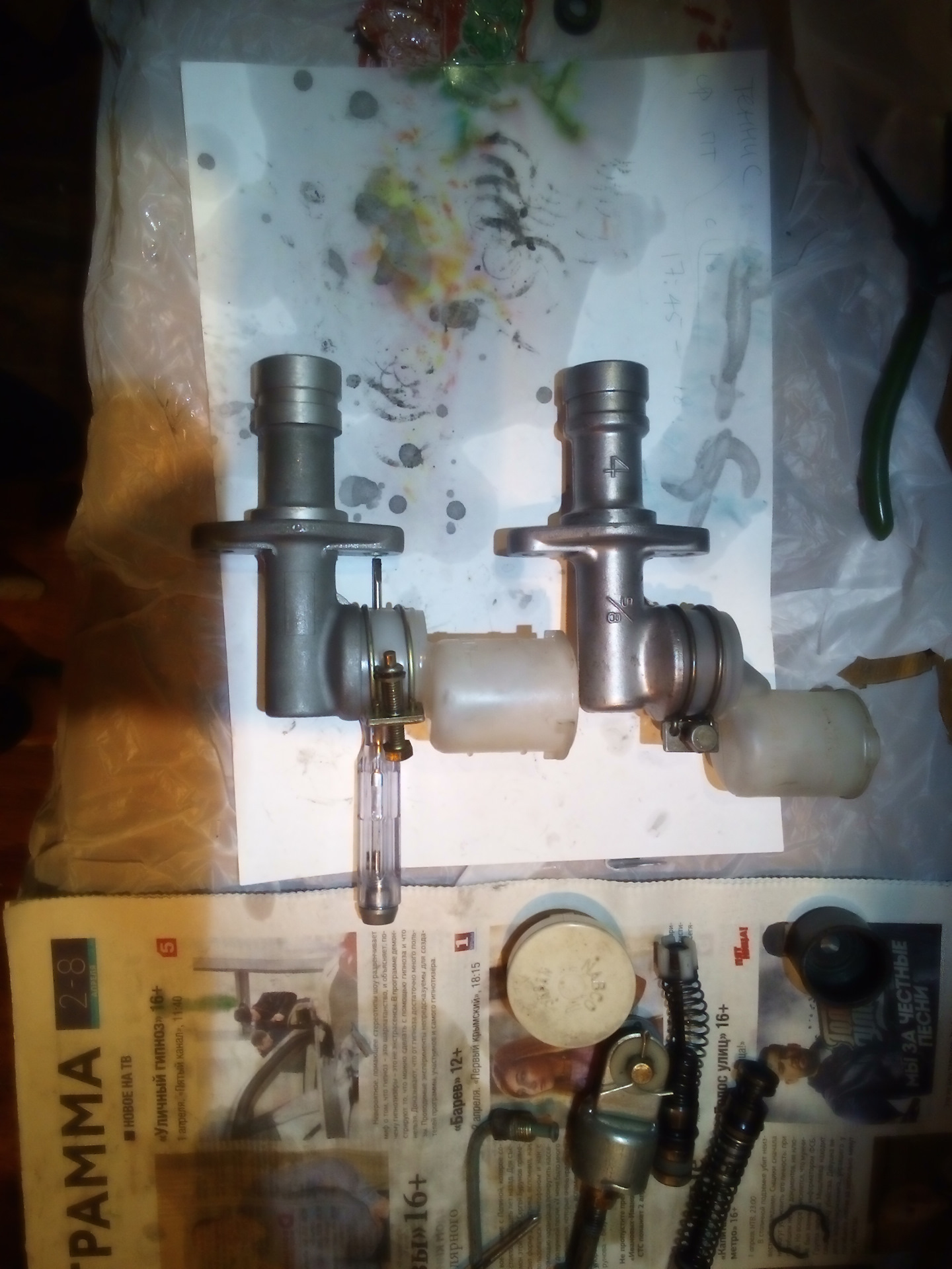 Главный цилиндр сцепления паджеро. Цилиндр сцепления паджеро 2. Pajero sport 2002 бачок главного цилиндра сцепления. Цилиндр сцепления паджеро 2. Цилиндр сцепления паджеро 2.