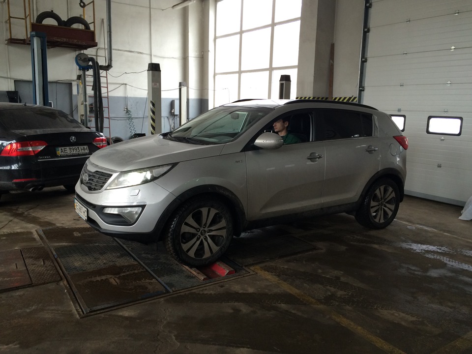 Диагностика стоек на вибростенде — KIA Sportage (3G), 2 л, 2011 года ...