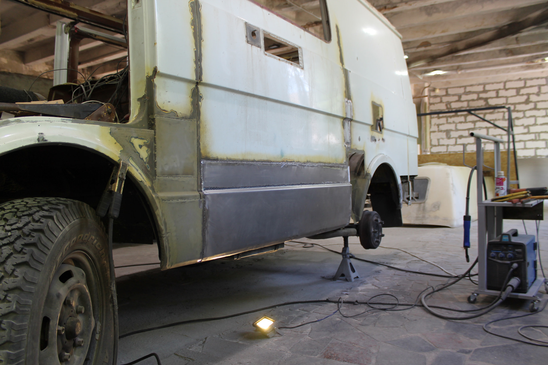 Хирургический ремонт Кемперваныча Часть 3 — Volkswagen LT (1G), 2,4 л ...