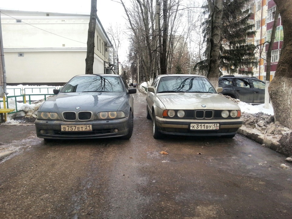В бонус вчерашнее фото с товарищем) — BMW 5 series (E39)