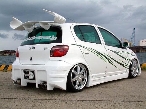 Toyota Vitz 2007 Spoiler