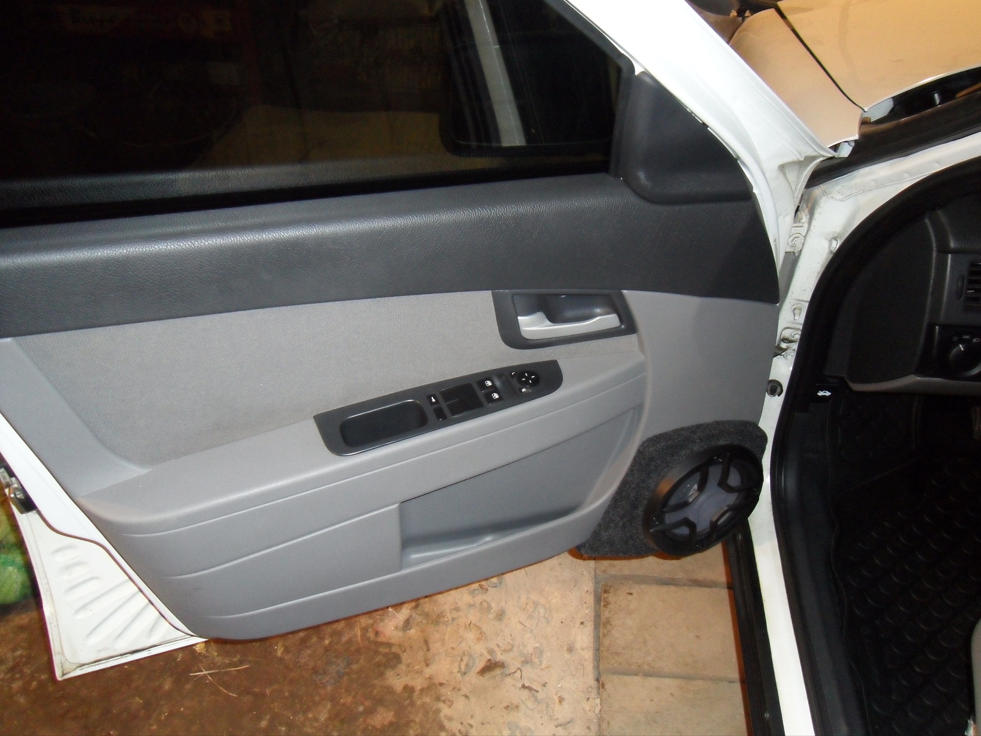 звук лады приоры. приора люкс 2008 года комплектация. батоны приора автозвук. приора 2172 магнитола. звук лады приоры.