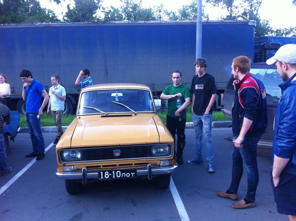 Встреча у завода АЗЛК!Еще фото Р-значит рэйтинг. — Москвич 2137, 1,5 л ...