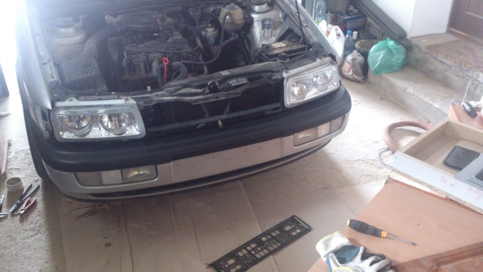 Продолжение ТО 2015. Течет бачок омывателя, пробивает где то масло ...