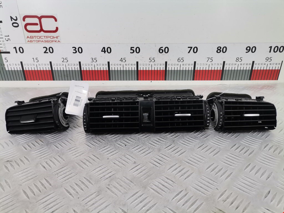 Дефлекторы воздуховодов — Volkswagen Jetta VI, 1,4 л, 2014 года ...