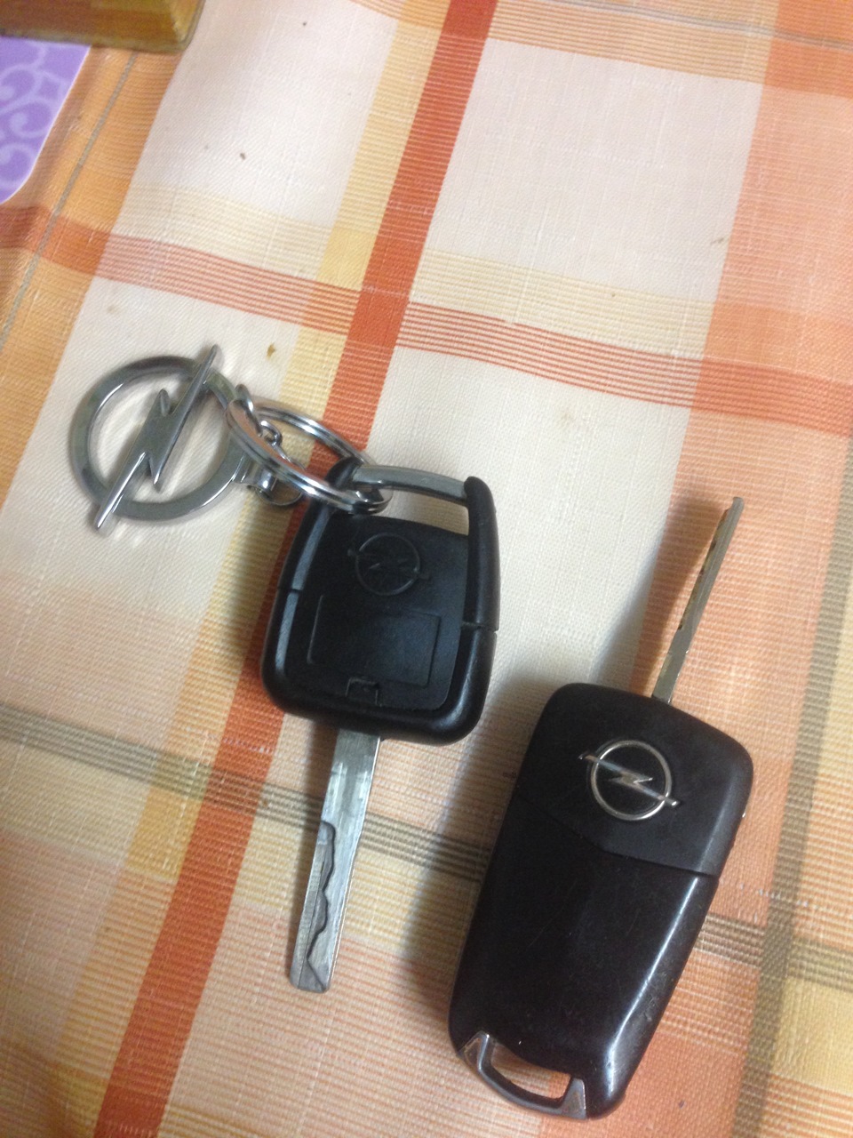 Ключи опель вектра б. Ключ зажигания Вектра б выкидной. Ключ Опель Вектра с. Ключ Опель Вектра б. Opel Vectra a ключ.