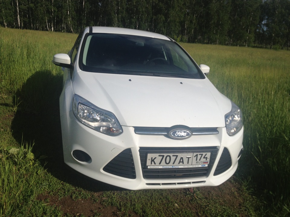 Ford Focus 3 хэтчбек и Приора