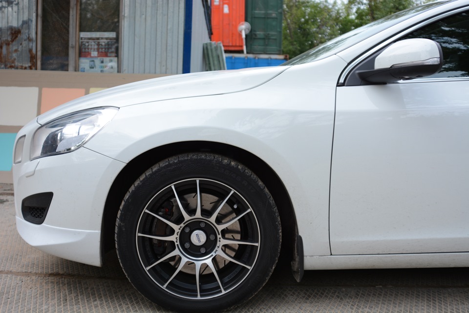 Фото в бортжурнале Volvo S60 (2G)