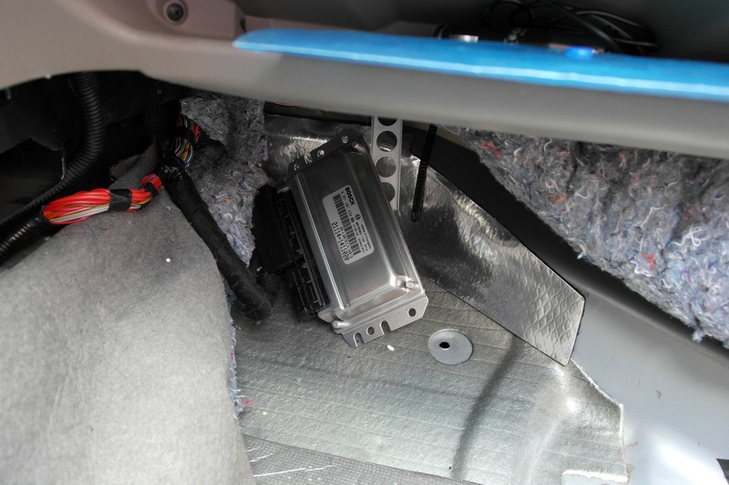 Мой вынос мозга из-под печки. Крепление к передней стенке. — Lada ...