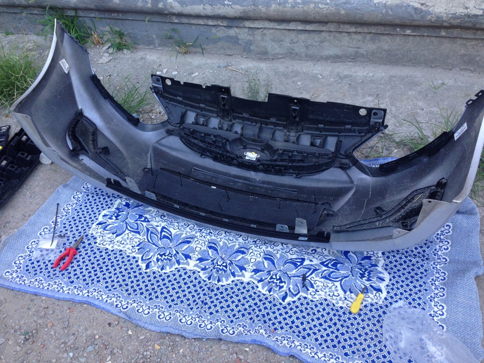 Замена сигнала и установки сетки в решетку радиатора — Hyundai Solaris ...