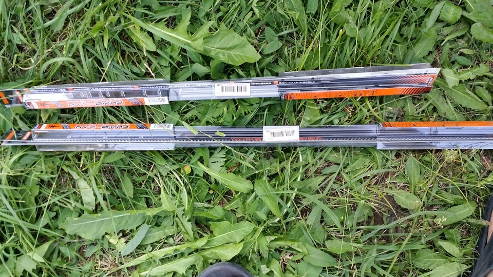 Как обычная замена резинок на дворниках превратилась в непростой КВЕСТ ...