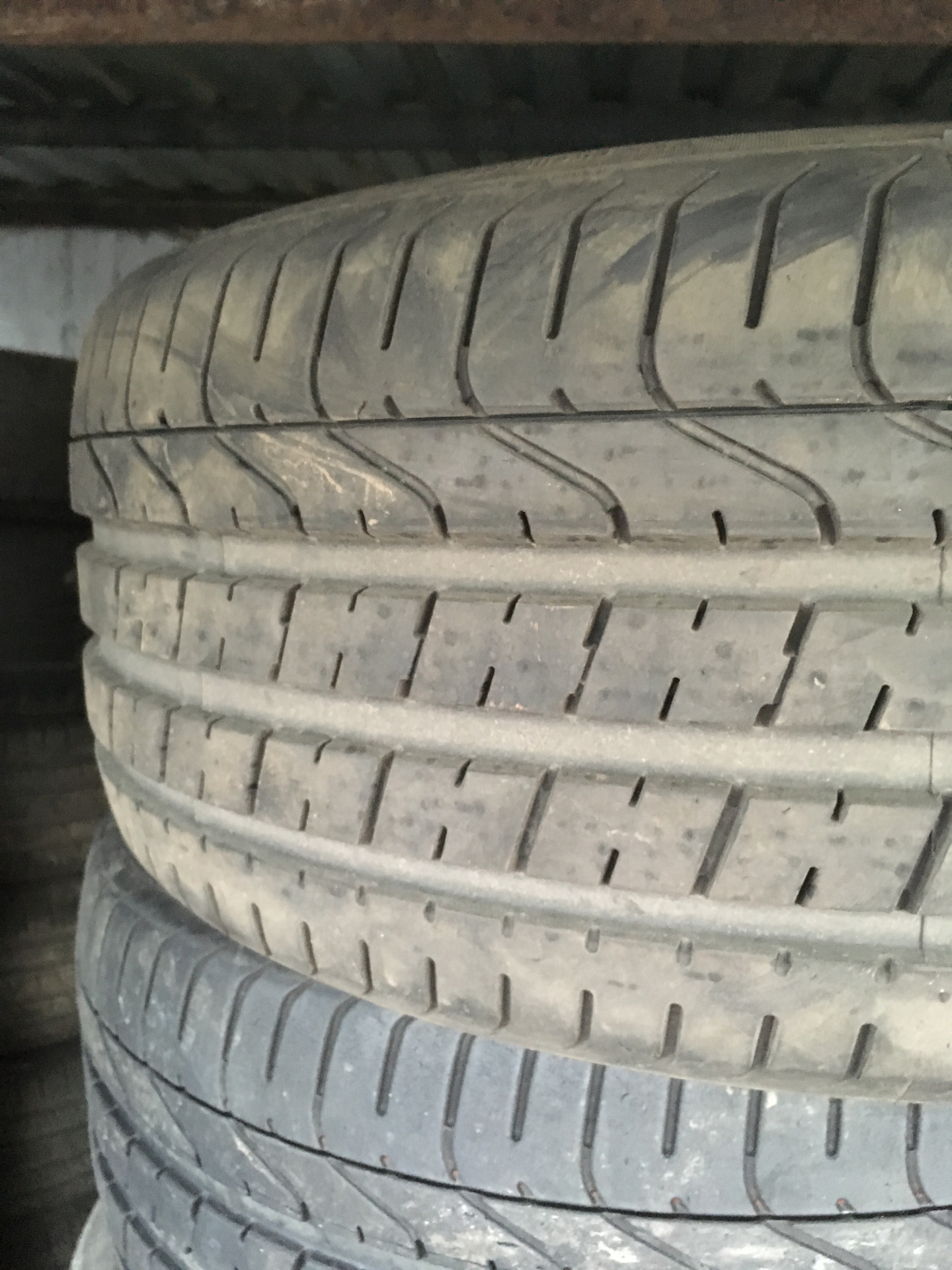 Продам 2 покрышки Pirelli P zero 245/40 R18 — Mercedes-Benz E-Class ...