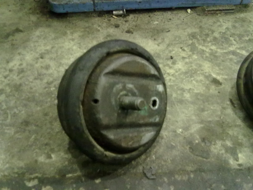 подушка двигателя на bmw e 36 1.8 подушка двигателя на bmw e 36 1.8