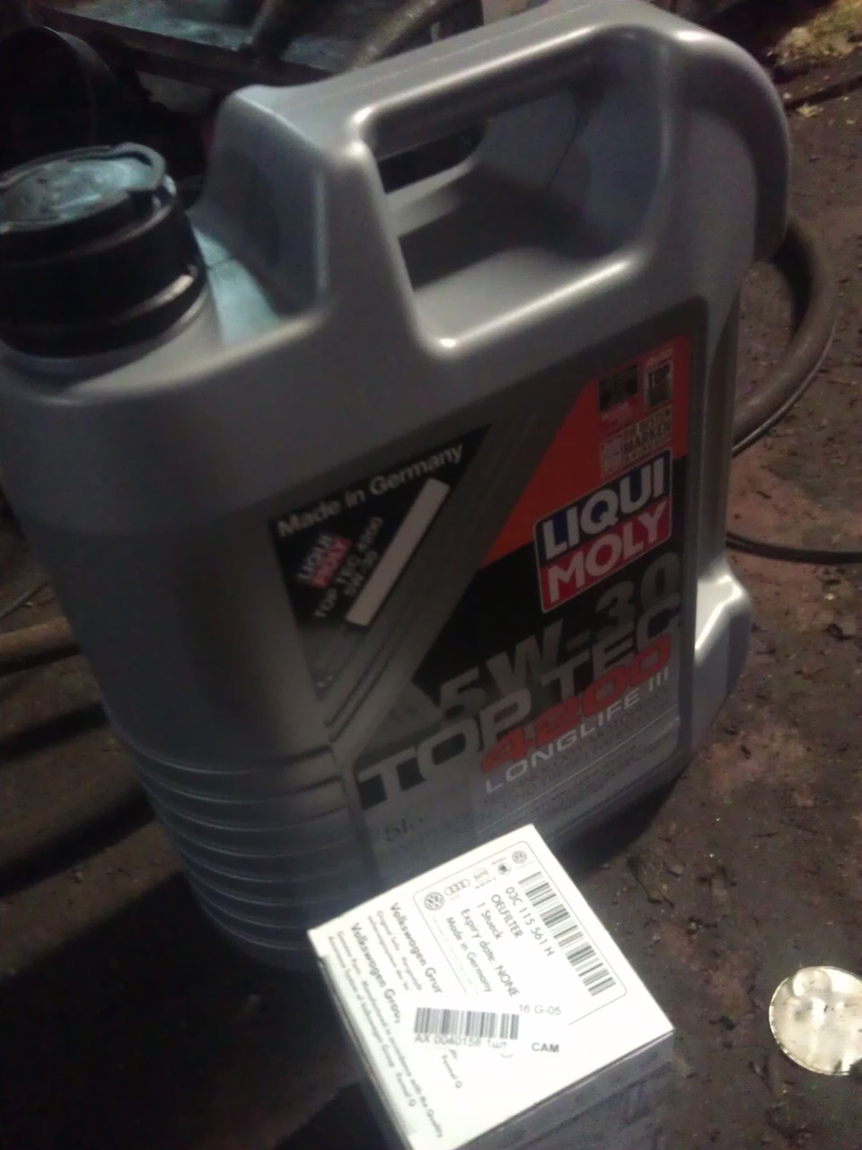 6 бензин. Какое масло заливать в двигатель фольксваген гольф 5 1. Какое масло в гольф 4 1. Масло для двигателя фольксваген гольф 2. Масло для кпп гольф 3.