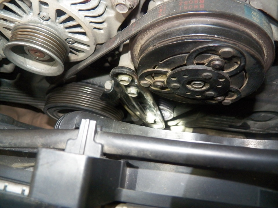 Замена натяжного ролика. — Subaru Forester (SG), 2 л, 2006 года ...