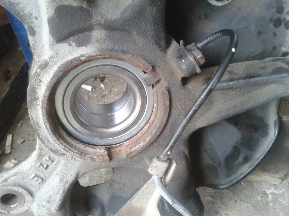 с этой стороны должна быть магнитная лента… — Mazda 6 (2G) GH