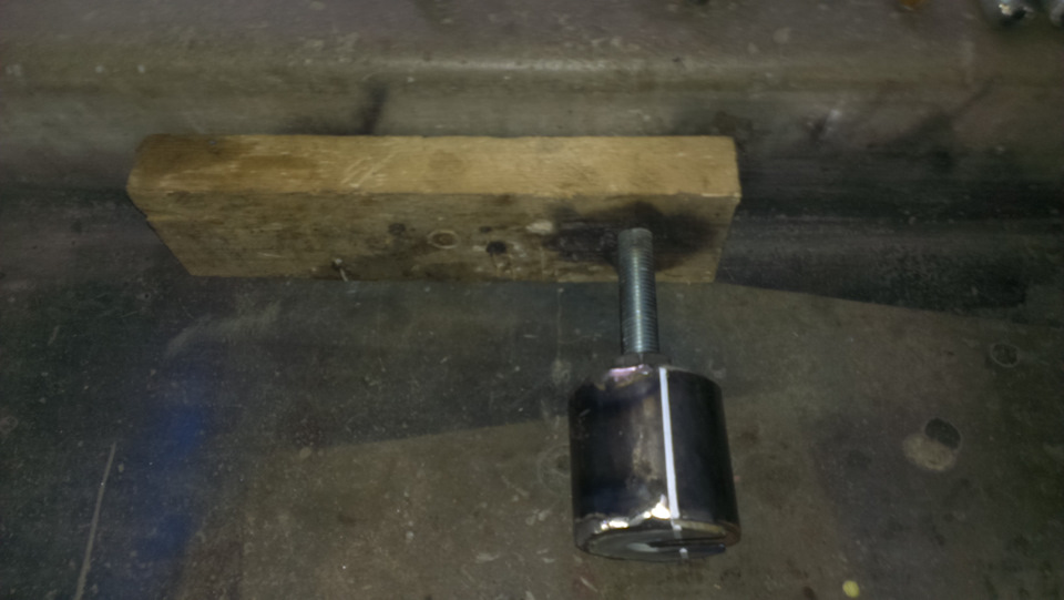 Самодельный (DIY) съемник шаровых опор и рулевых наконечников — Ford ...