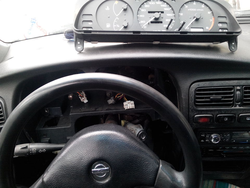 Как снять рамку приборки) — Nissan Primera (P10), 1,6 л, 1992 года ...