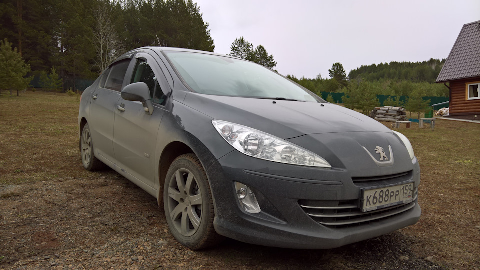 Владельцы пежо. Peugeot 408 2000. Пежо 408 бункер.