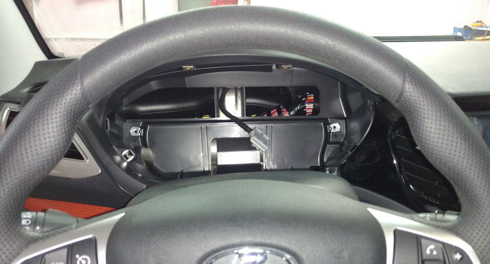 Дежавю блин… — Lada Vesta SW Cross (1G)