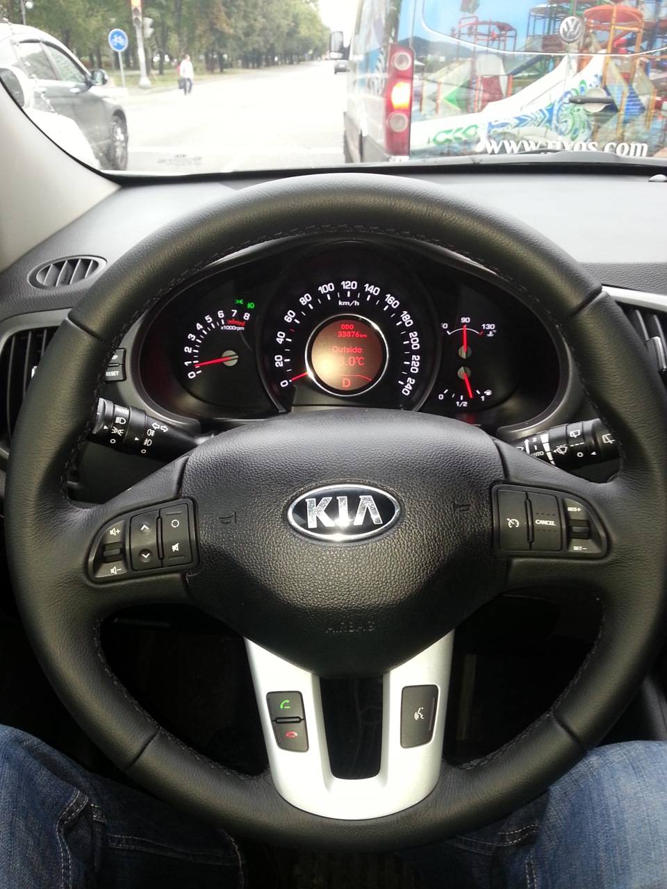 Kia Sportage 2012 руль