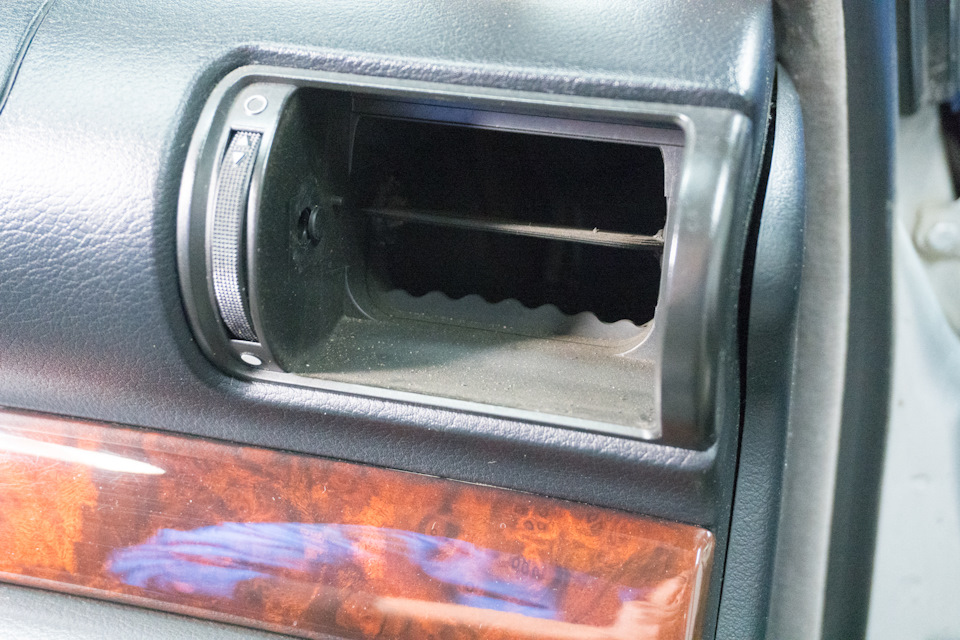 Чистка и устранение люфта дефлекторов обдува салона — Audi A4 (B5), 1,8 ...