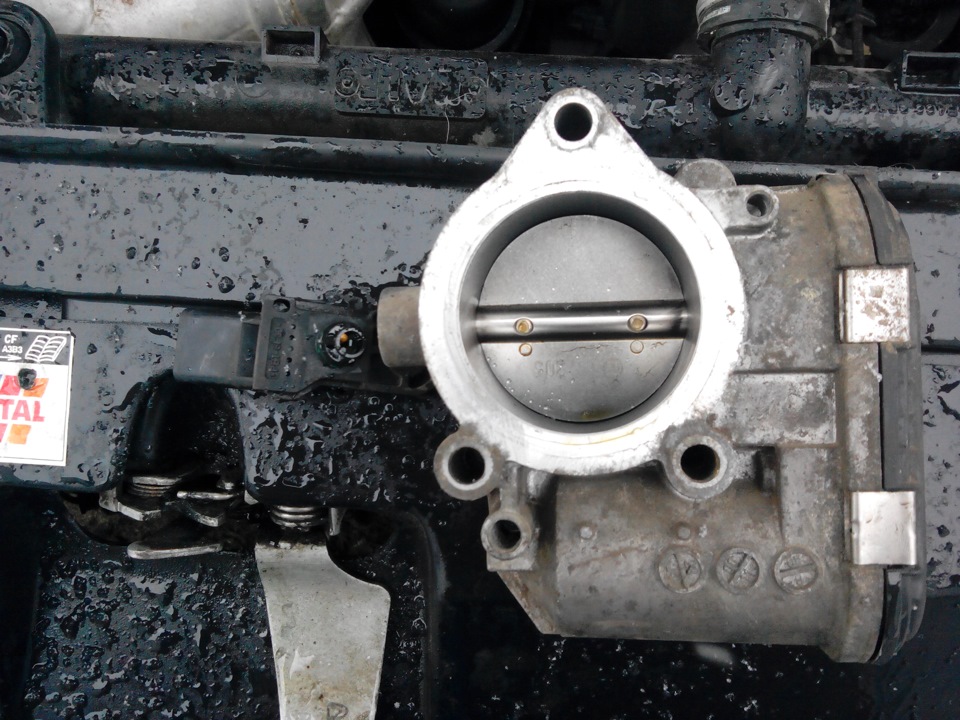 Чистка дроссельной заслонки — Peugeot 307, 1,6 л, 2001 года | своими ...