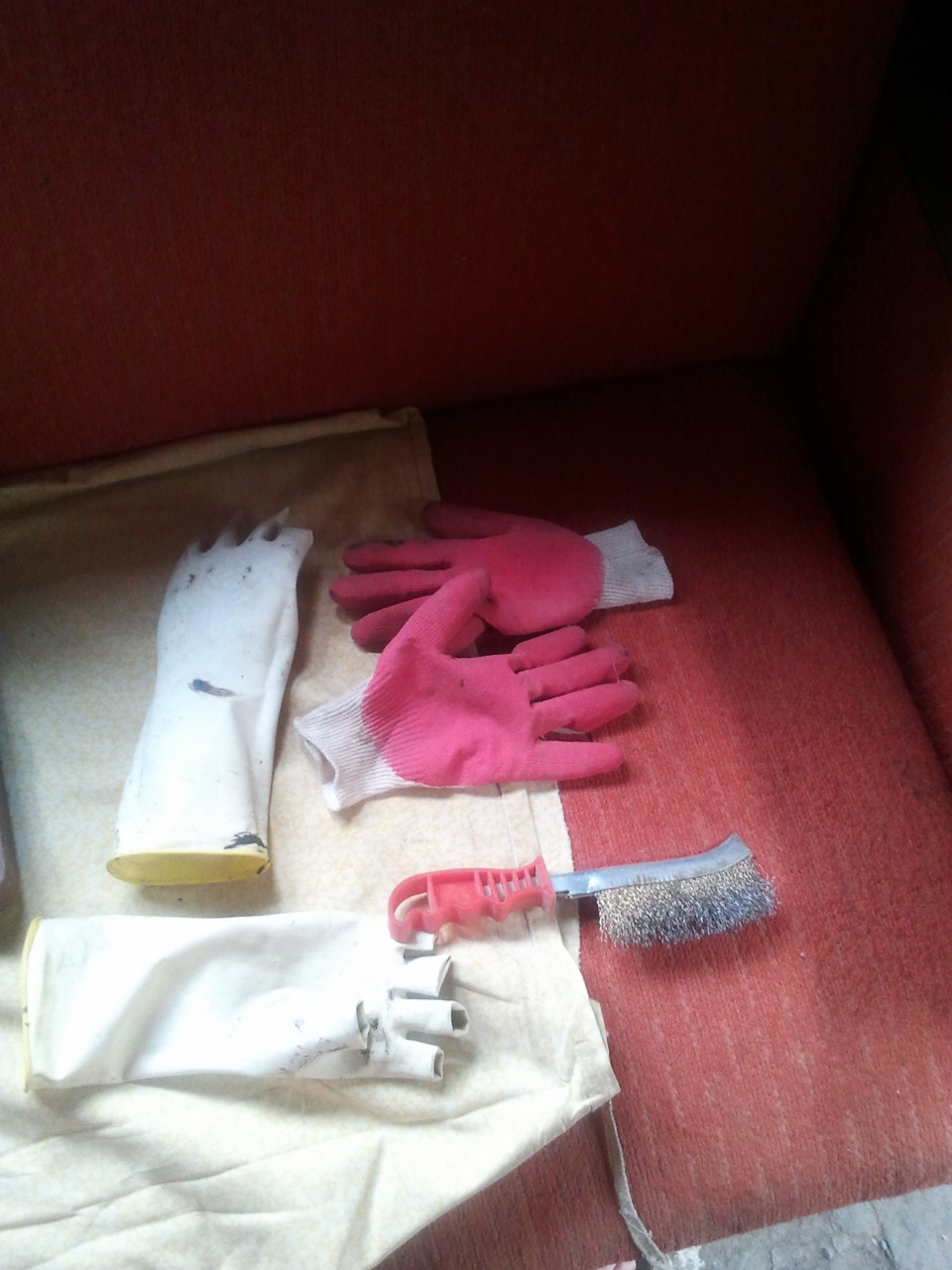 обработка днища мастикой и антикором — Lada 2114, 1,6 л, 2008 года ...