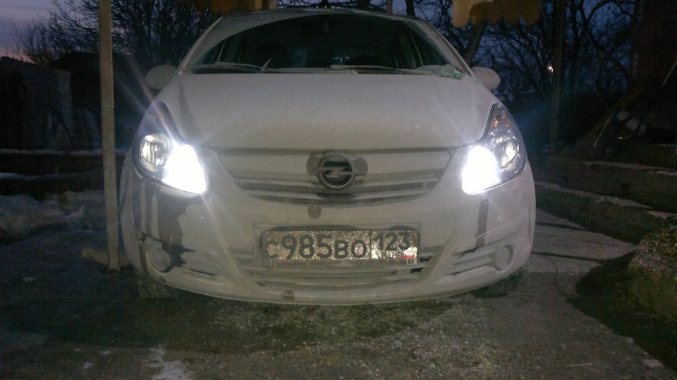 Замена ближнего света опель корса д. Лампы ближнего света Opel Corsa d 2007. Лампочки Опель Корса д 2008. Лампочки на Опель Корса д 2007. Опель Корса д светодиодные лампы ближнего света.