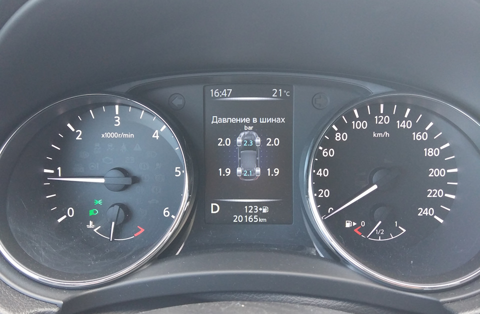 Система TPMS в работе — Nissan Qashqai (2G)