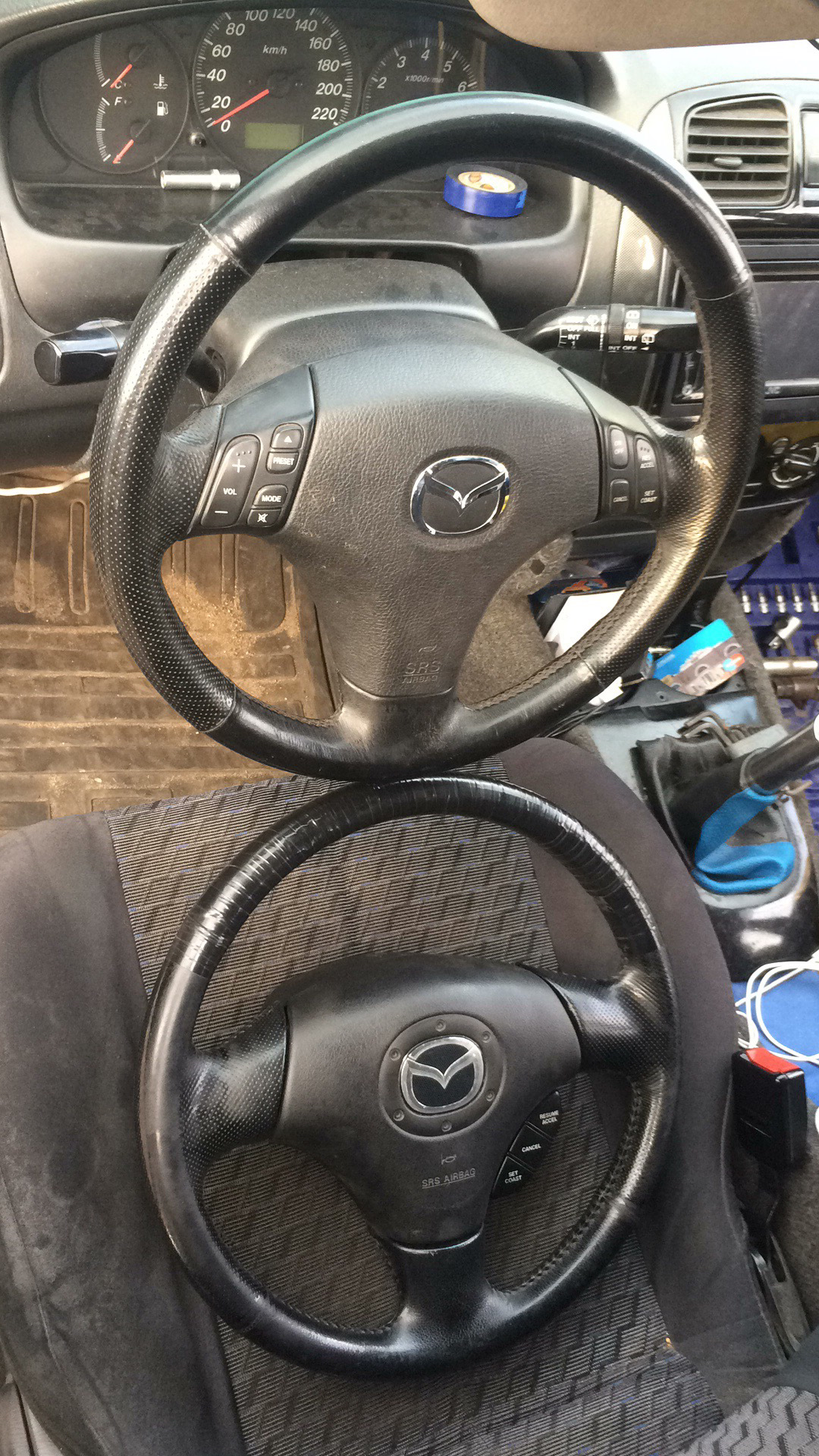 Мазда тройка руль. Mazda 6 руль. Мазда какой руль. Руль mazda familia bj. Мазда какой руль.