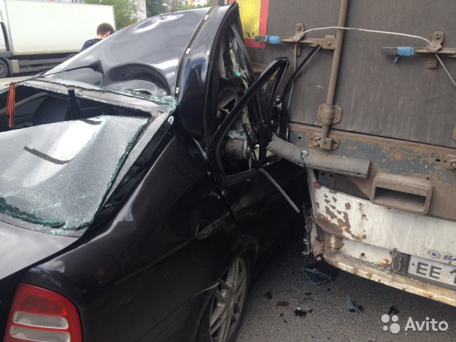 Сломанная дроссельная заслонка ушко крепления. Сломалась дроссельная заслонка на атв стелс 300б что делать. Разбитое боковое зеркало у машины. Брошенный ваз 2106 во дворе. Убитый порше 911.