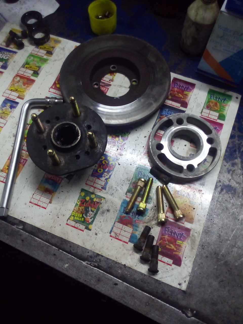 Проставки 20мм и замена шпилек на TPI 65мм — Volvo 360, 2 л, 1984 года ...