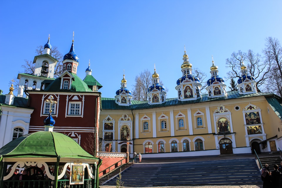 Туры из пскова. Экскурсия Псков-Изборск-Печоры-Пушкинские. Псков тур. Печоры псковские Прибалтийская.