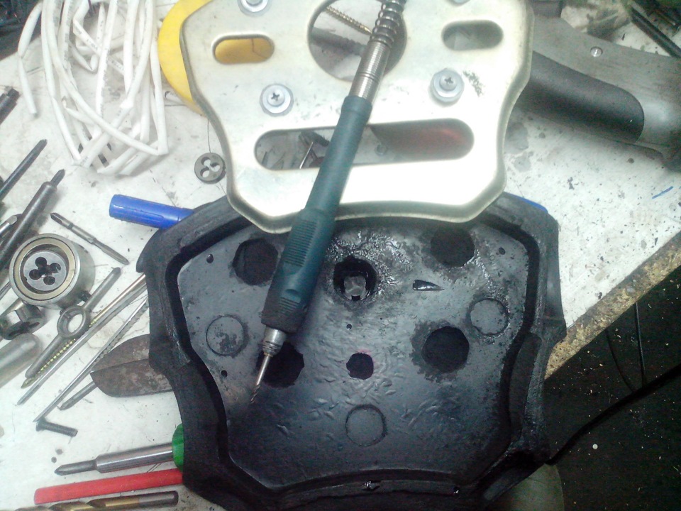 расширял гравером с насадкой фреза — ГАЗ 3110