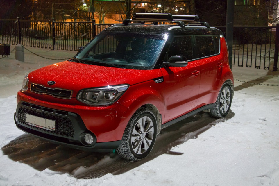 Kia Soul красная крыша