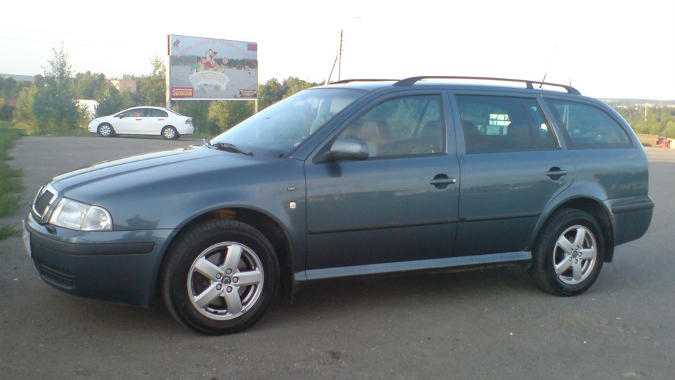 4 турбо октавия а8. Skoda octavia tour 1. Датчики двигателя octavia 1,8 турбо aum. Skoda 1. 8.