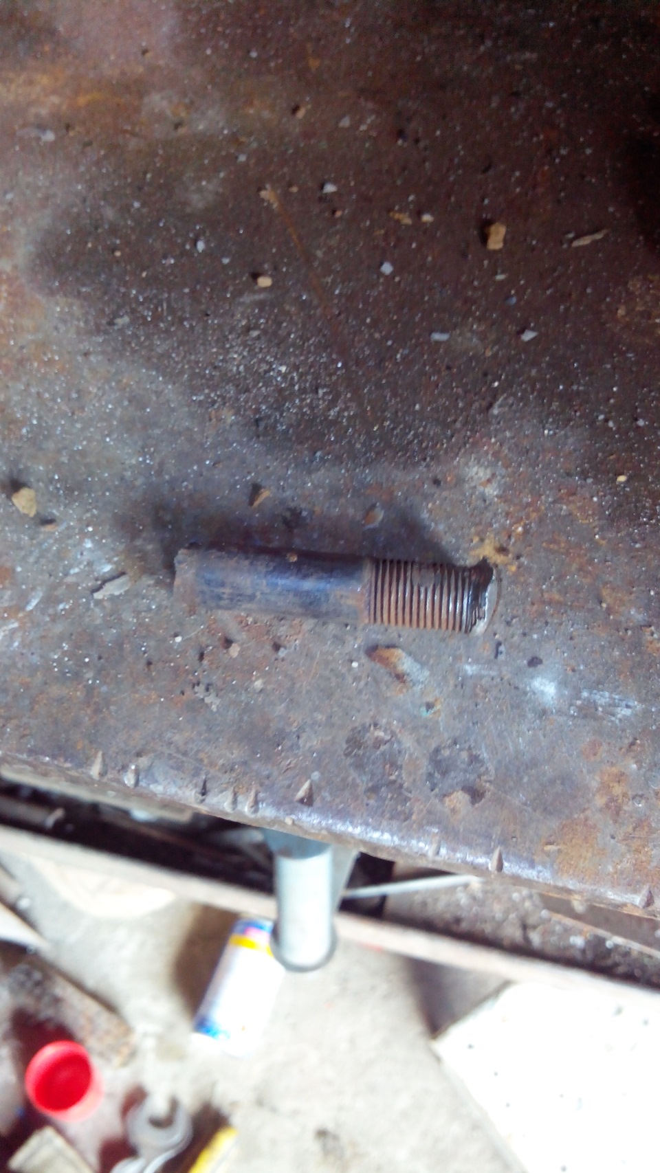 Замена передних стоек и опорных подшипников — Lada Калина седан, 1,6 л ...