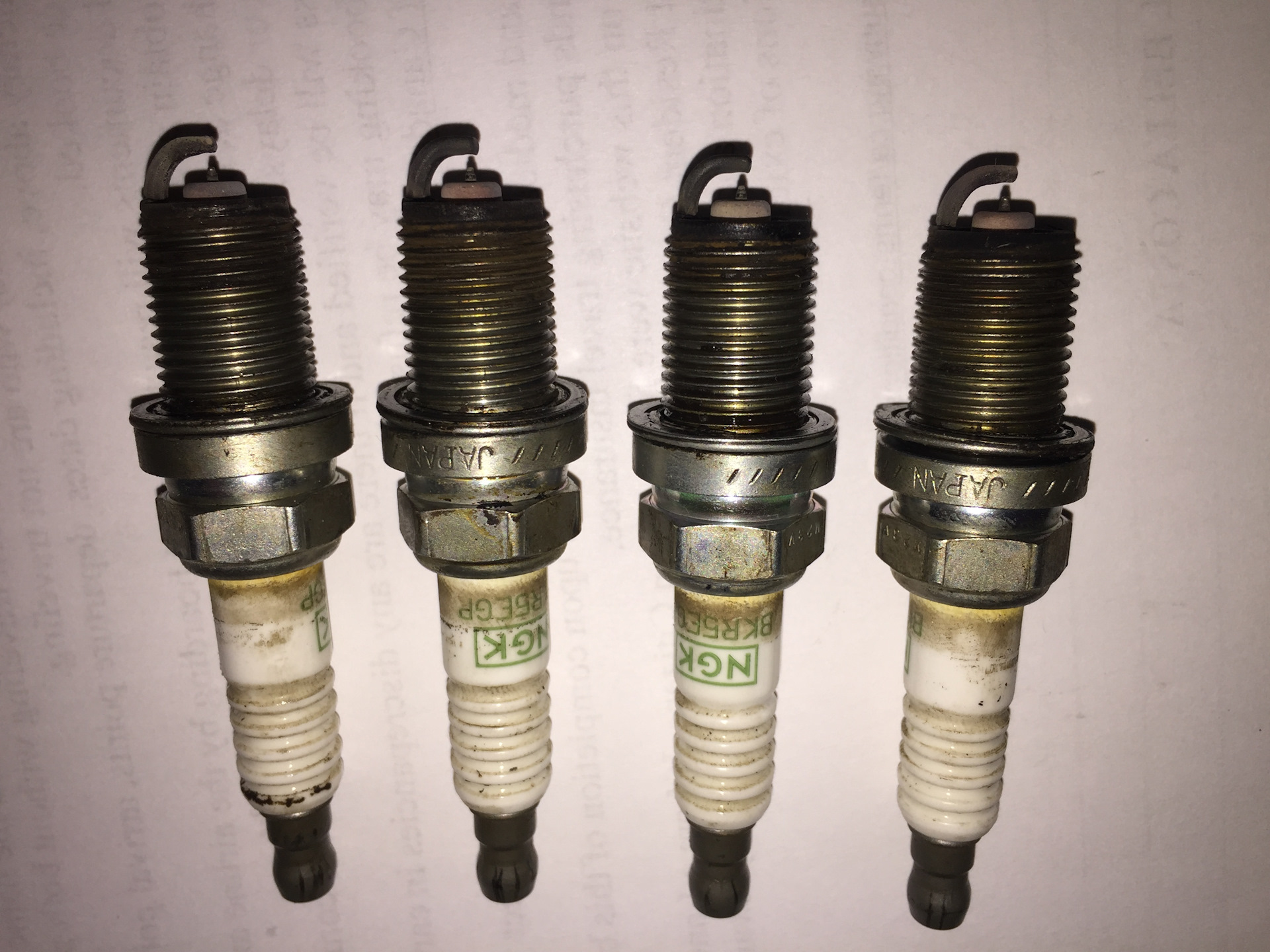 5. Замена свечей на субару. Свечи зажигания для субару форестер 1997. Свечи на субару аутбек. Свечи субару турбо.