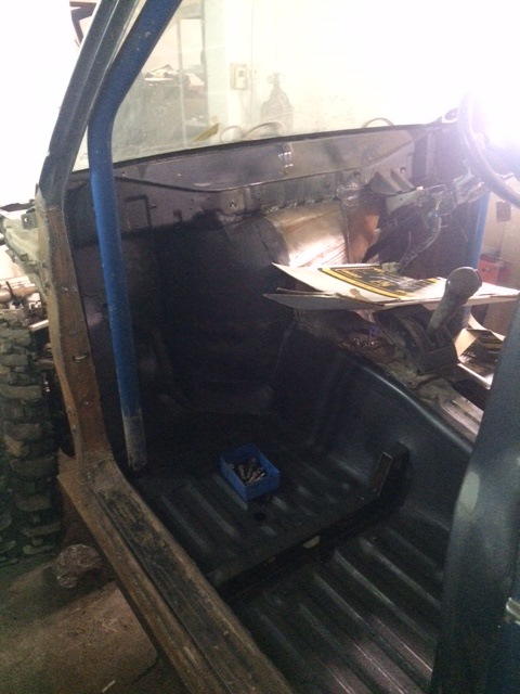 Ынтерьер будет аскетично чОрным…))) — Suzuki Escudo (1G)